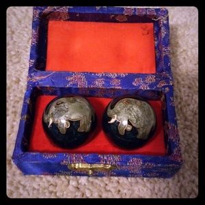 Elephant sounds chinese balls